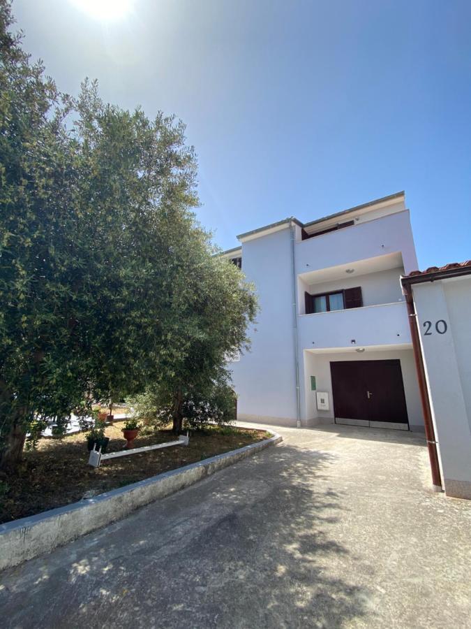 Apartments Lungomare PUY Exterior foto