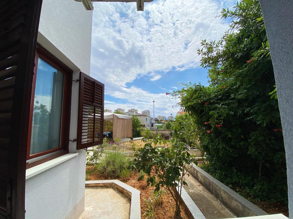 Apartments Lungomare PUY Exterior foto