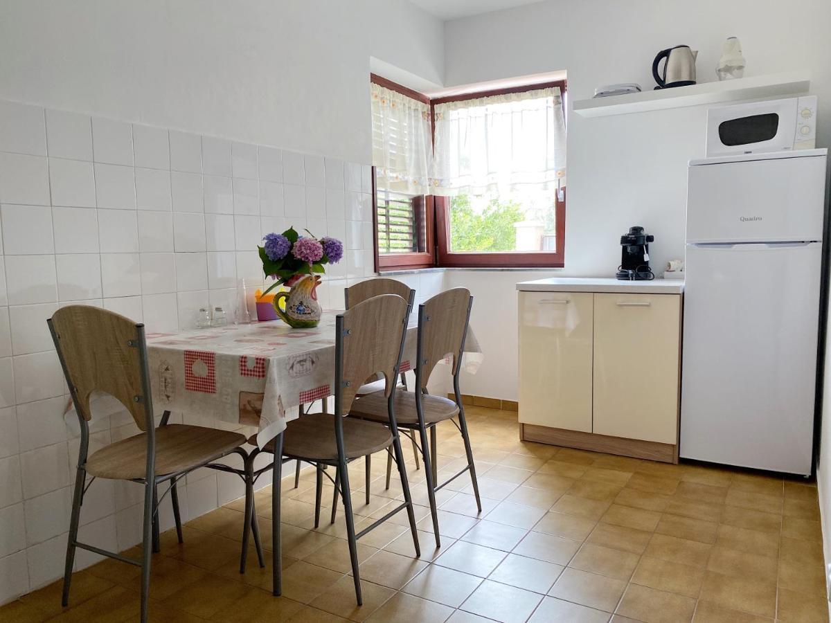 Apartments Lungomare PUY Exterior foto